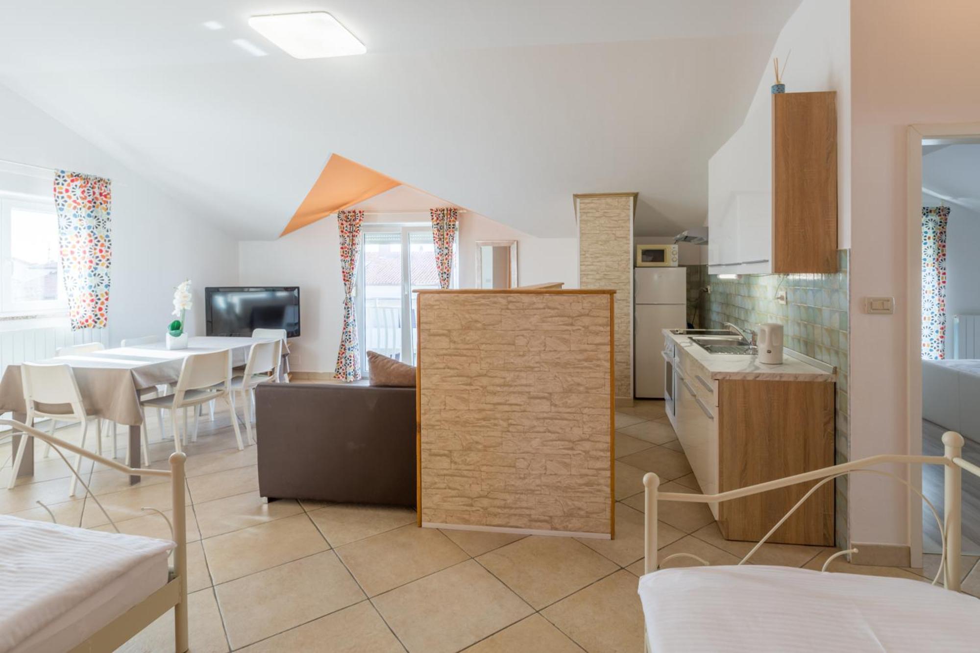 Trbovic Apartments Peaceful Stay With Free Parking, Pet-Friendly, And Bike Storage In أوماغ المظهر الخارجي الصورة