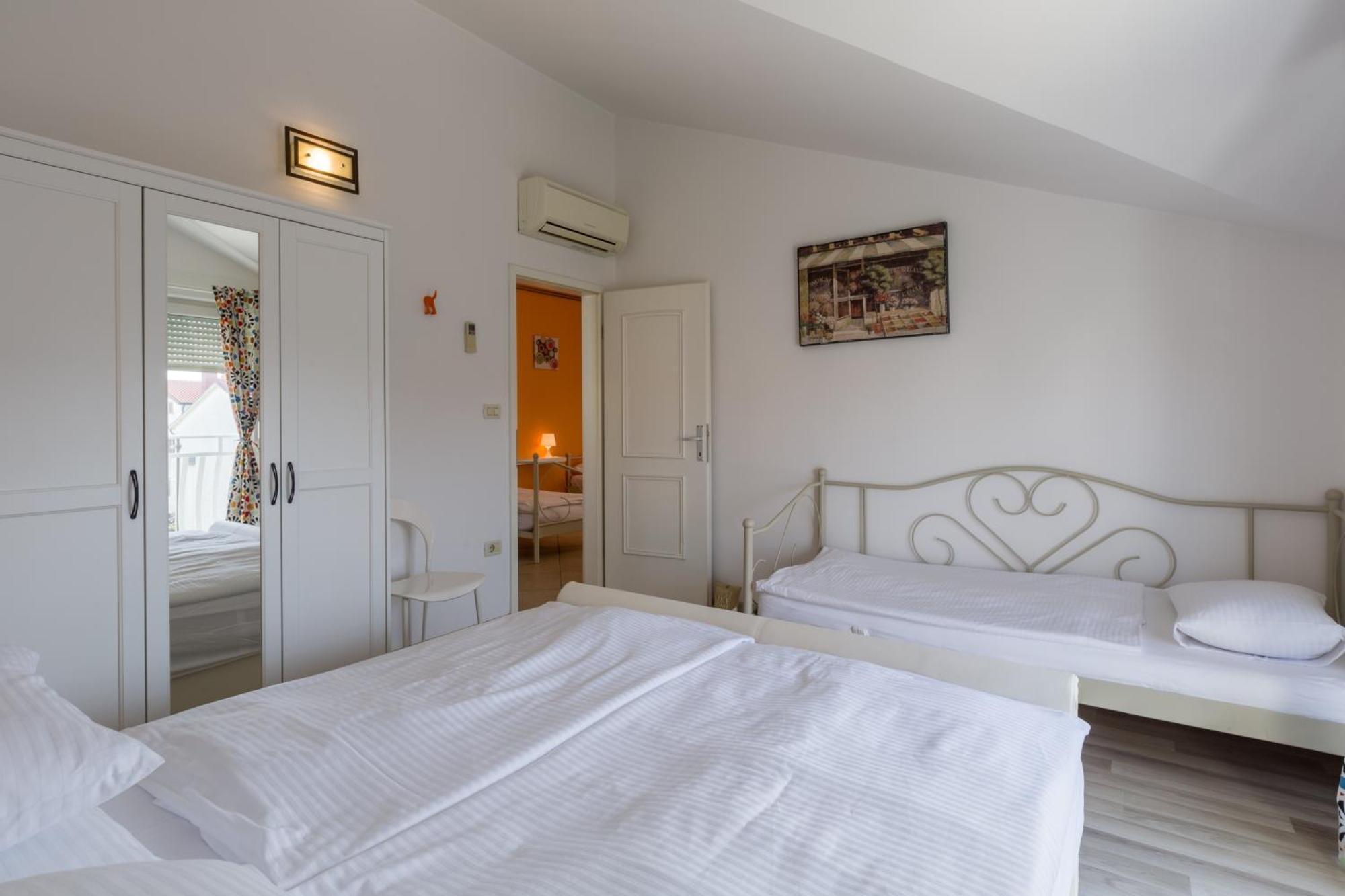 Trbovic Apartments Peaceful Stay With Free Parking, Pet-Friendly, And Bike Storage In أوماغ المظهر الخارجي الصورة
